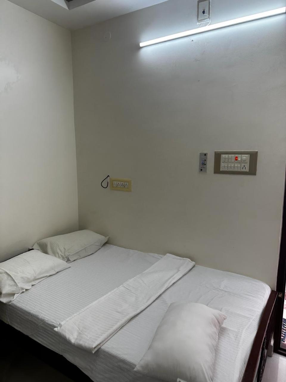 Temple View Home Stay Tiruvannāmalai Exterior foto